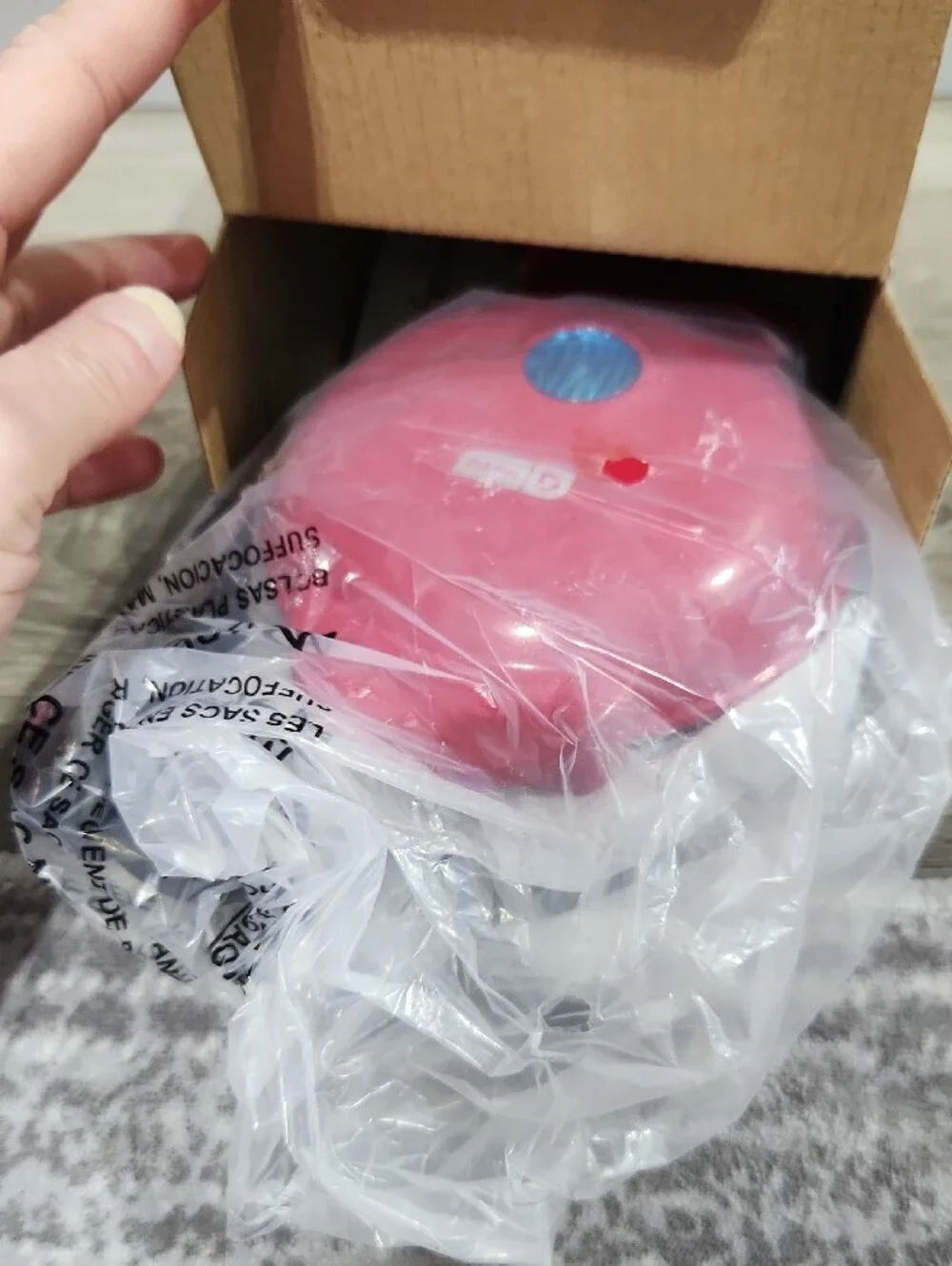 NWT DASH Heart Mini Waffle Maker - Red